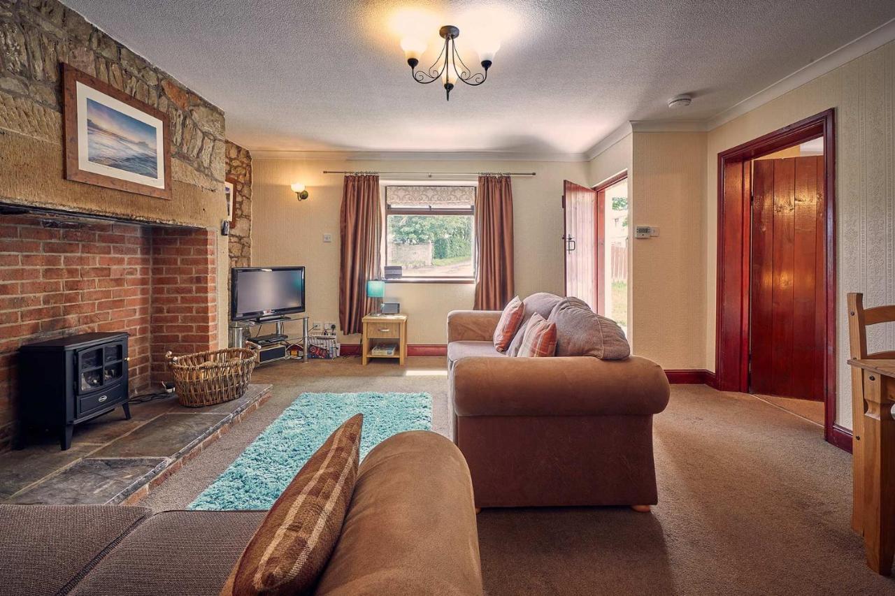 Host & Stay - Rose Cottage Bamburgh Exterior foto